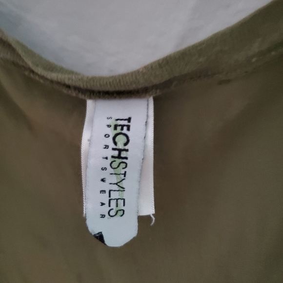 Techstyle T SHIRT WOMENS M - Picture 4 of 4